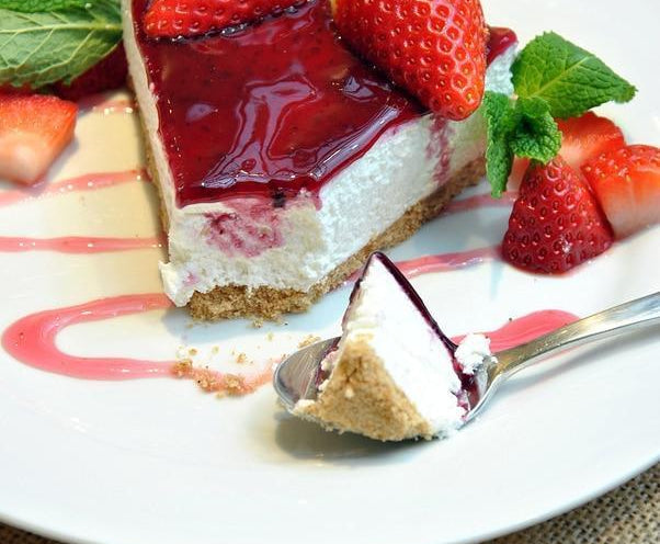Rawsome Strawberry “Cheesecake”